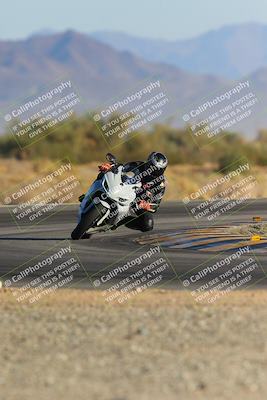 media/Dec-09-2023-SoCal Trackdays (Sat) [[76a8ac2686]]/Turn 15 Set 1 (230pm)/